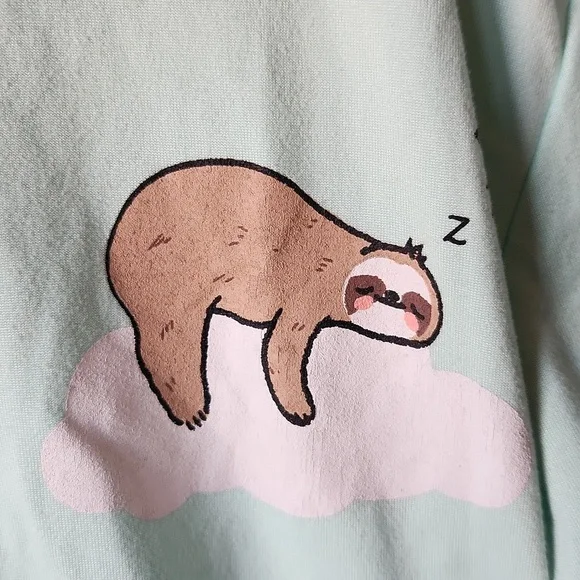 Weekend Edition Sloth Pajama Set โ Womenโs XS - Picture 4 of 12